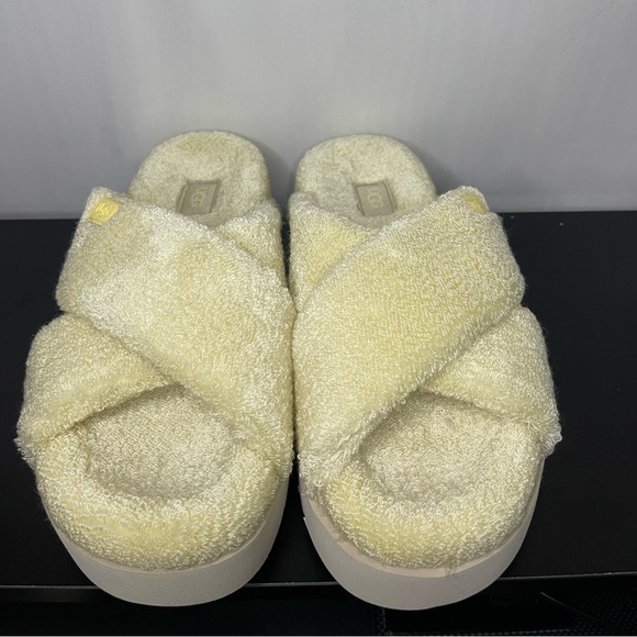 UGG Fuzz Sugar Terry Cross Slides NWOT Sizes 10, and 5 Banana Pudding 💛 - Picture 2 of 4